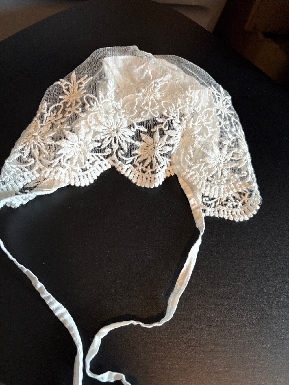 White Lace Bridal/Veil Headpiece - Elegant Floral Design
